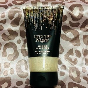 Bath & Body Works Glowing Body Scrub Into The Night